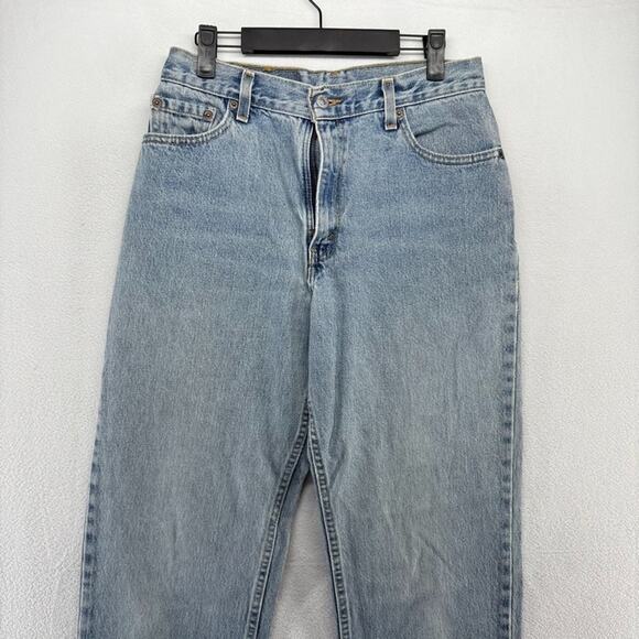 Vintage Levis Jeans Fits 28x32 Blue Light Wash Denim 550 Red Tab Broken Zip y2k - Picture 3 of 11